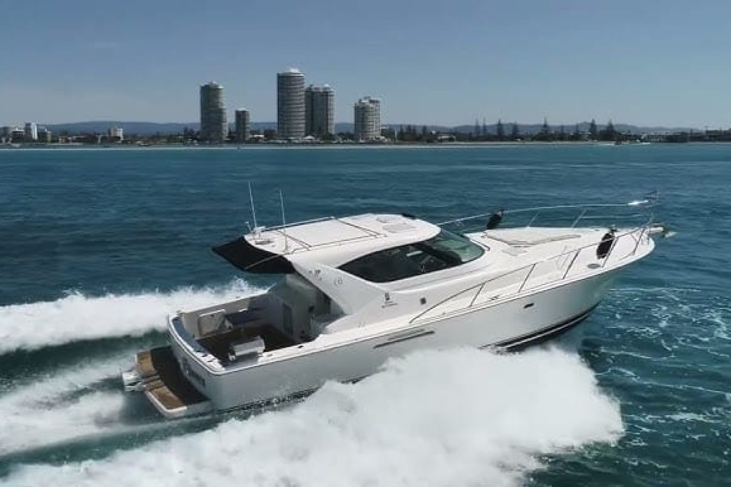 Riviera Marine 4000 Offshore